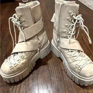 Club Exx beige lace-up Traitor Wayfaring platform adventure boots size 7 & 8